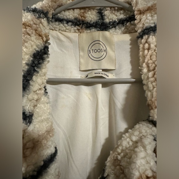 Knee length coat - Picture 7 of 11